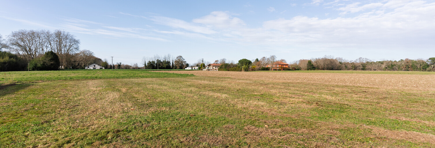 Terrain  1496 m² à vendre à Saint-Martin-de-Hinx (40390)