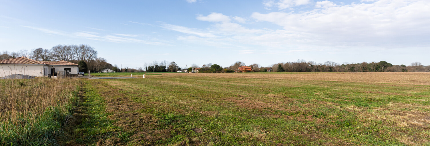 Terrain  1496 m² à vendre à Saint-Martin-de-Hinx (40390)