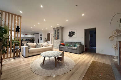 Appartement 5 pièces 197600 €