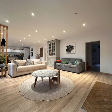 Appartement 5 pièces 197600 €