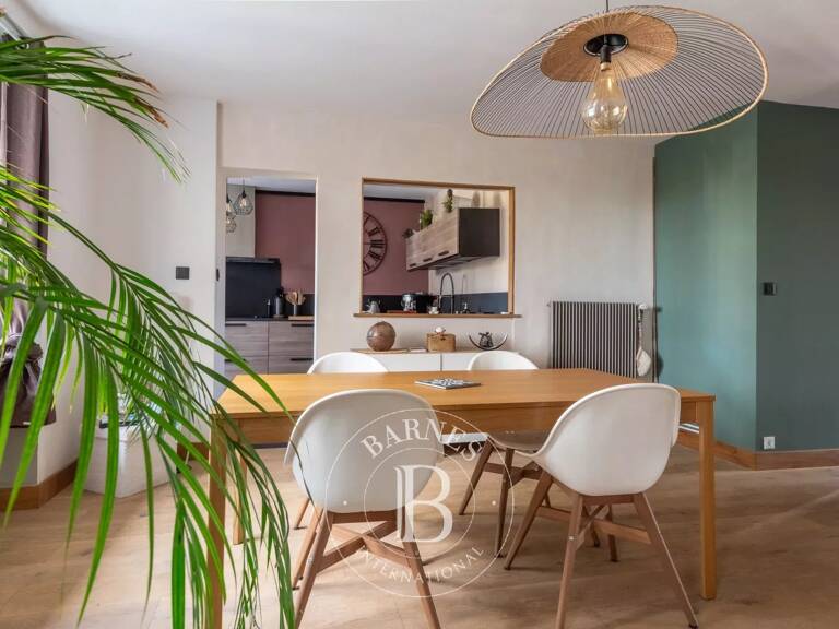 Tassin-la-demi-lune - Centre - Appartement de 119,11 m² avec terrasse - 4 chambres - stationnement - caves — photo 1