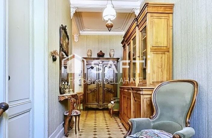 Maison de Maîtres de 198 m² - 4 chambres. — photo 4