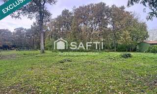 Terrain  826 m² à vendre à Roaillan (33210)