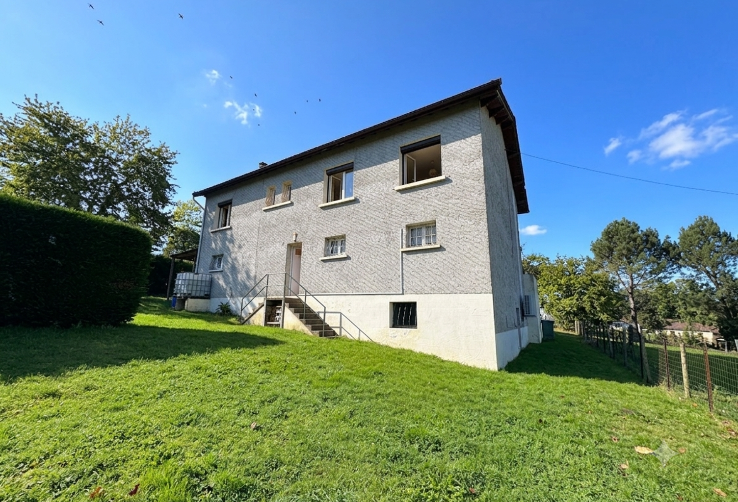 Maison 4 chambres avec grand sous-sol aménageable - Mouleydi — photo 1