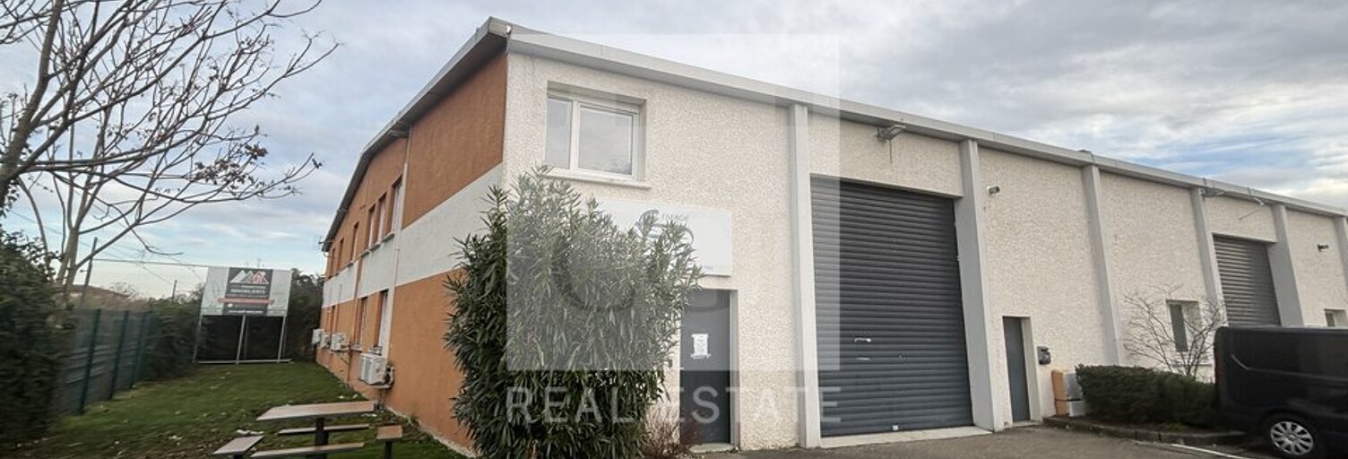 Commerce  583 m² à louer à Décines-Charpieu (69150)