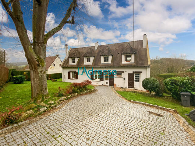 Propriété sur les hauteurs du village — photo du bien