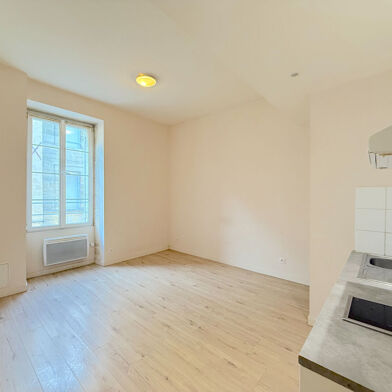Appartement 2 pièces 590 €
