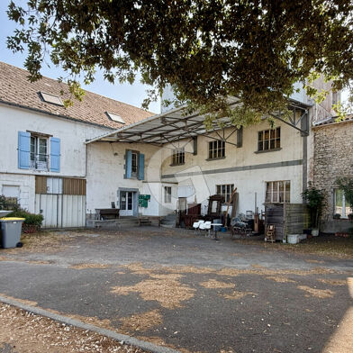 Immeuble  573600 €