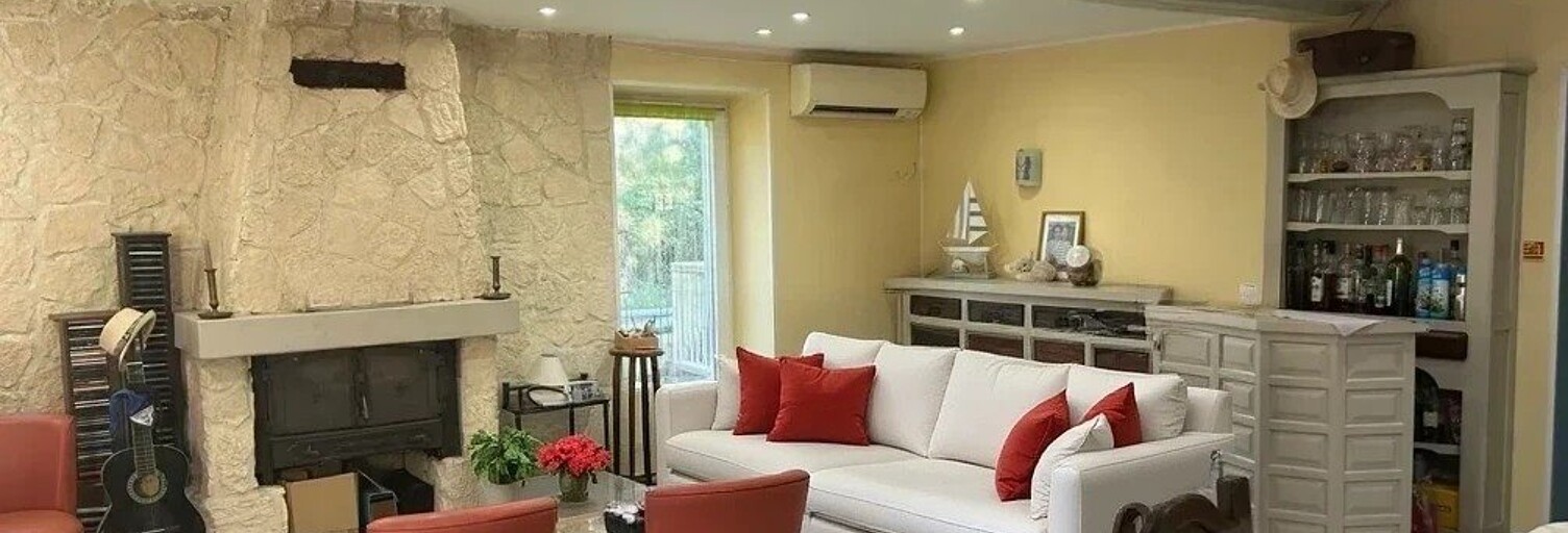 Maison 5 Pièces 95 m² à vendre à Saint-Jean-d'Angély (17400)