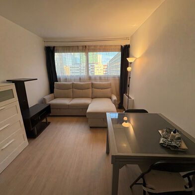 Appartement 1 pièces 890 €