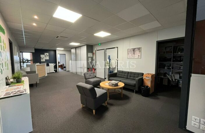 BUREAUX à LOUER — photo 3