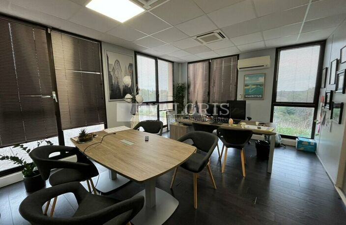 BUREAUX à LOUER — photo 4
