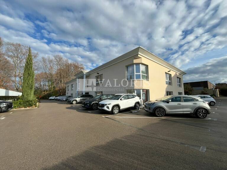 BUREAUX à LOUER — photo 1