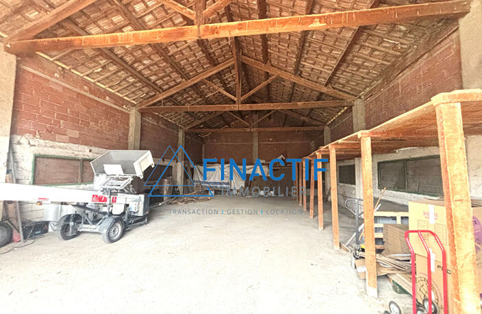 EGUILLES - Entrepôt 200 m² en campagne — photo 2