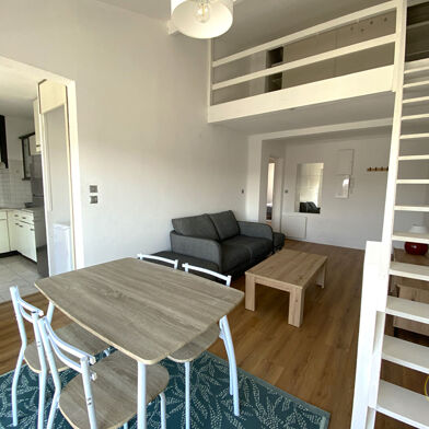 Appartement 3 pièces 1021 €