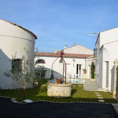 Maison 4 pièces 2000 €