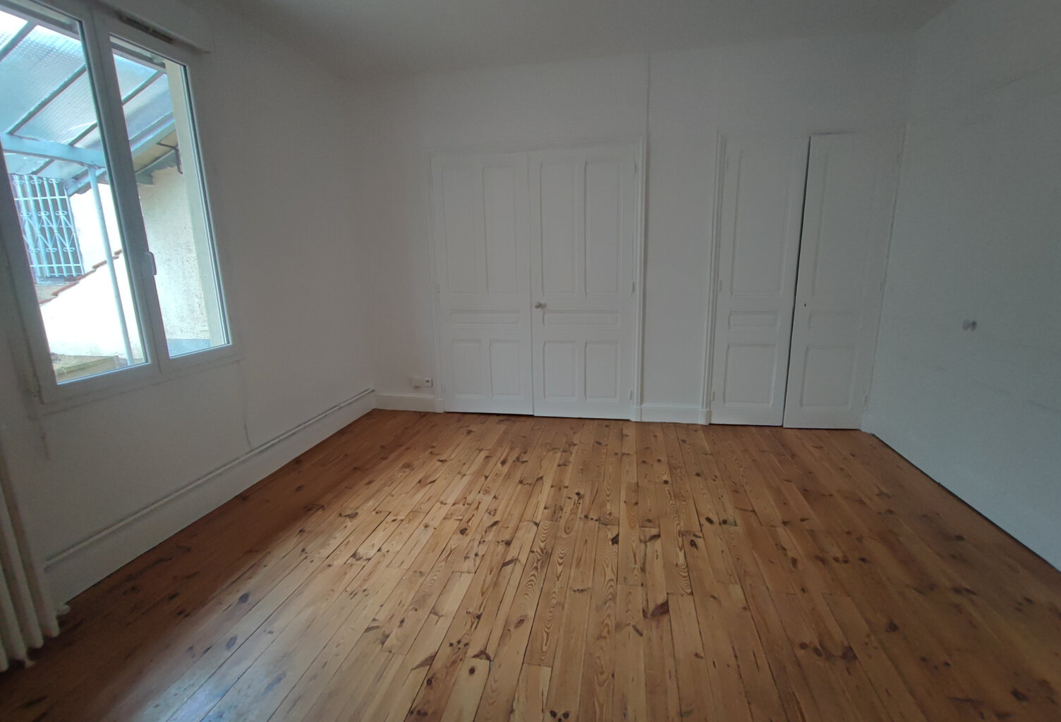 F4 - Centre ville de FEURS — photo 1