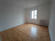 F4 - Centre ville de FEURS — photo 3