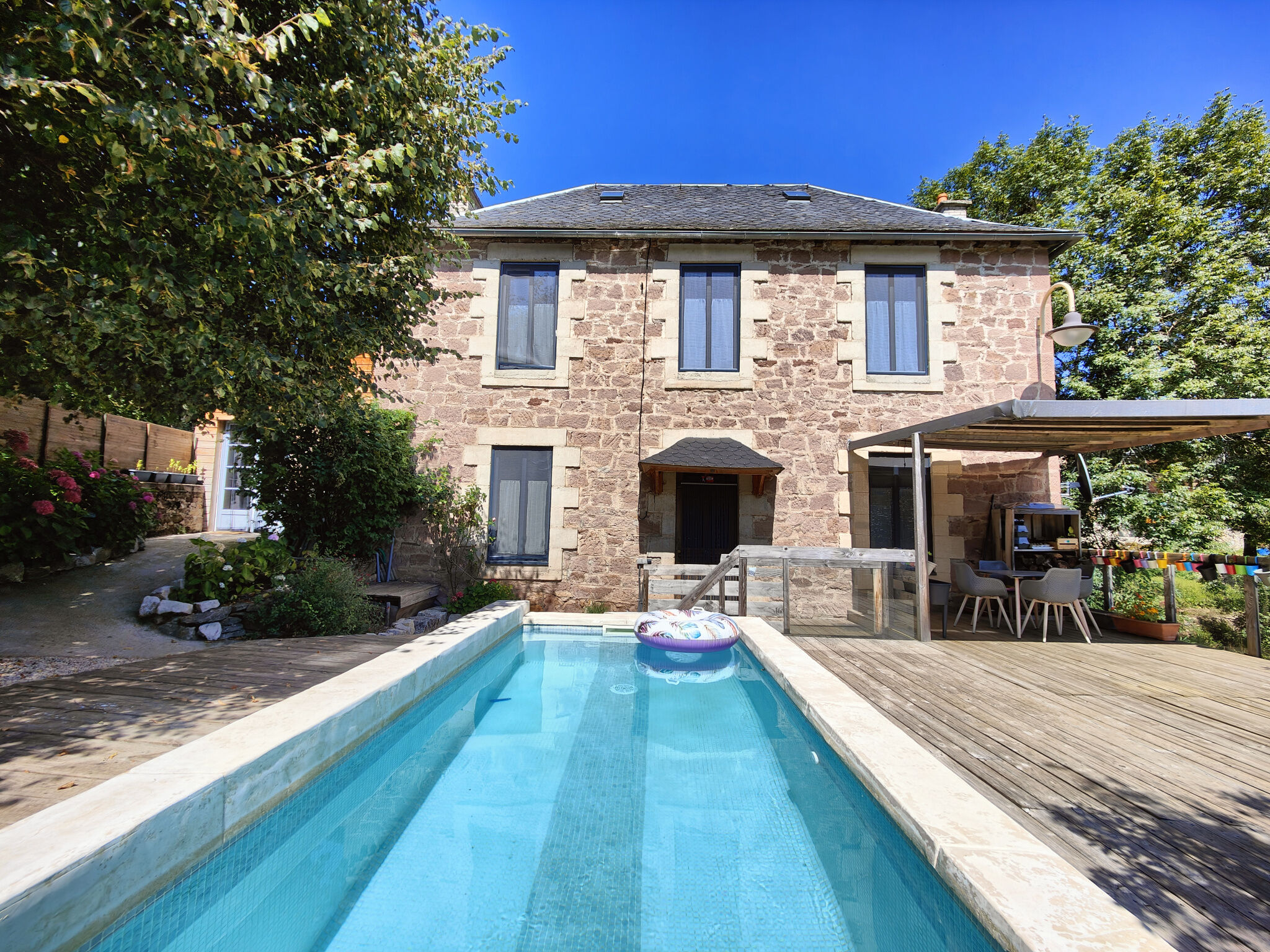 Villa / Maison  T5 à vendre Saint-Geniez-d'Olt et d'Aubrac 12130