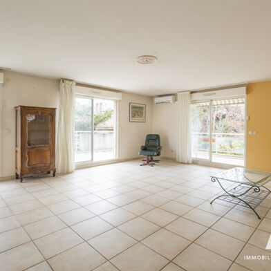 Appartement 5 pièces 456750 €