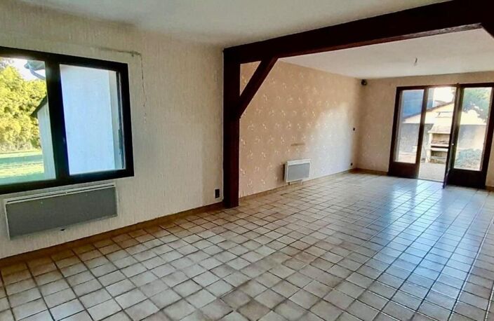 Maison 4 Pièces 111 m² à Nogaro (32) avec garage et jardin — photo 3