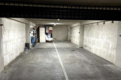 Garage  94000 €