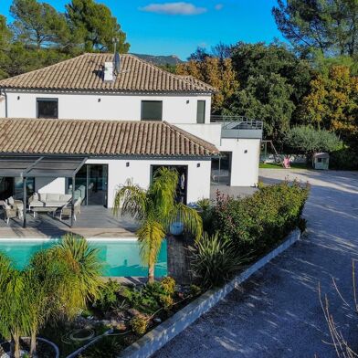 Maison 10 pièces 1080000 €