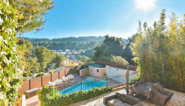 Villa / Maison 5 pièces  à vendre Carnoux-en-Provence 13470