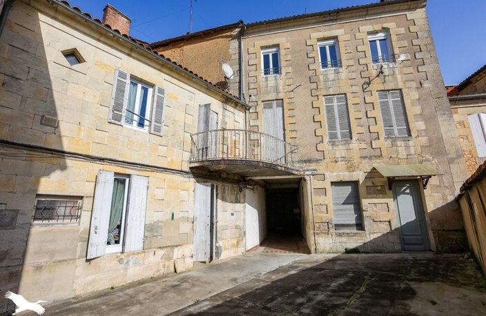 Vente immeuble   Montguyon (17270) — photo 2