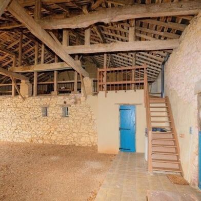 Maison 5 pièces 452790 €