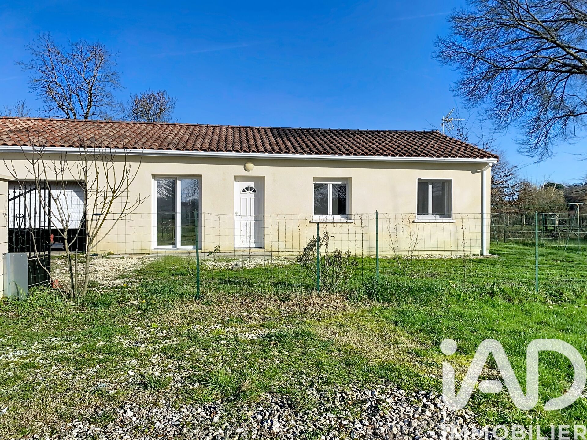 St-Seurin-Sur-L-Isle - 70m² - 4p. - 3ch.