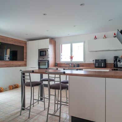 Maison 5 pièces 312405 €