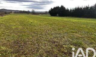 Terrain  1485 m² à vendre à Marcilly-le-Châtel (42130)