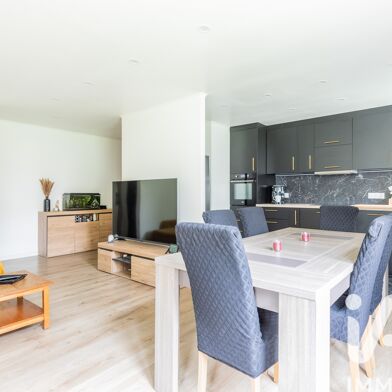 Appartement 4 pièces 215000 €