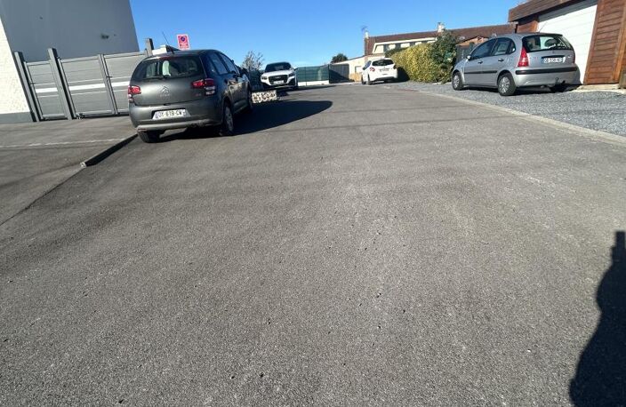 A RAILLENCOURT-SAINTE-OLLE, rue des Moulins: un ensemble de 6... — photo 3
