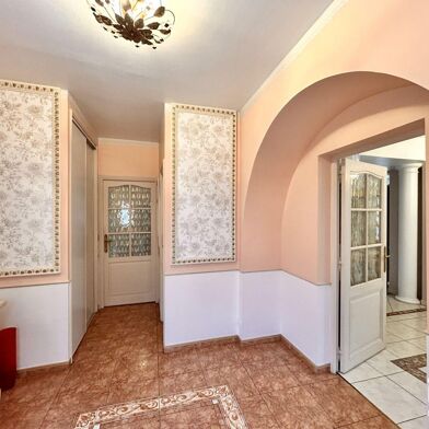 Maison 10 pièces 617000 €