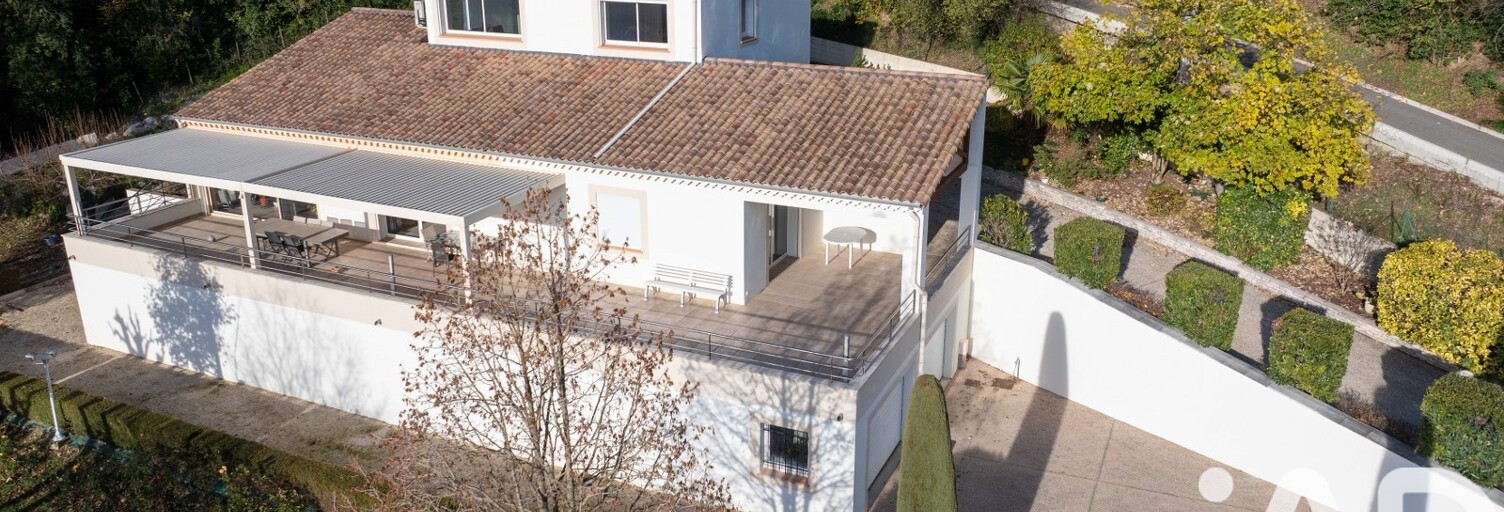 Maison 8 Pièces 235 m² à vendre à Crest (26400)