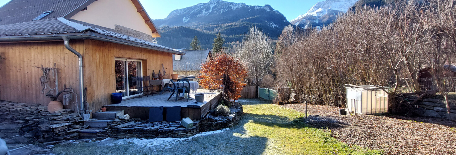 Maison 6 Pièces 154 m² à vendre à Les Thuiles (04400)