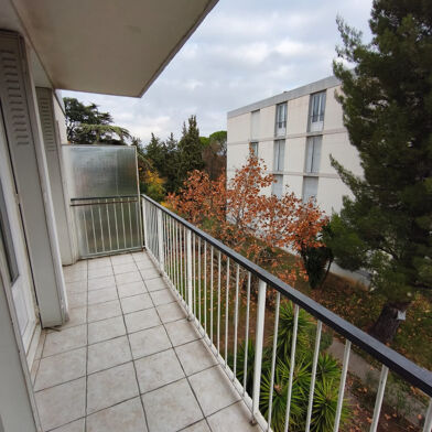 Appartement 3 pièces 890 €