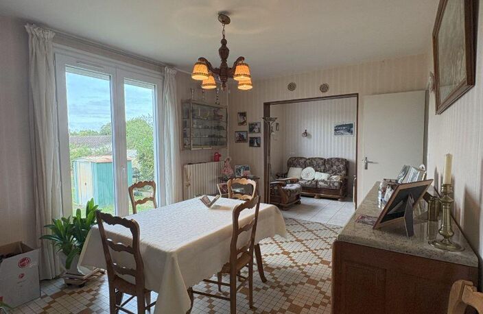 Vente maison 4 pièces 100 m² Saint-Gaultier (36800) — photo 2