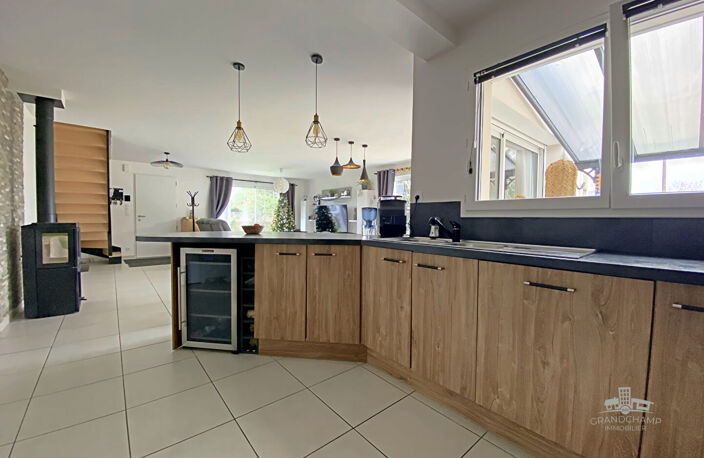 Maison Grandchamp Des Fontaines 6 pièce(s) 130 m2 — photo 3
