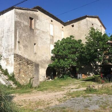 Maison 15 pièces 160000 €