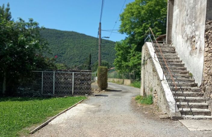 Mas en Cévennes . Ancienne Magnanerie .220 m²,Terrain — photo 2