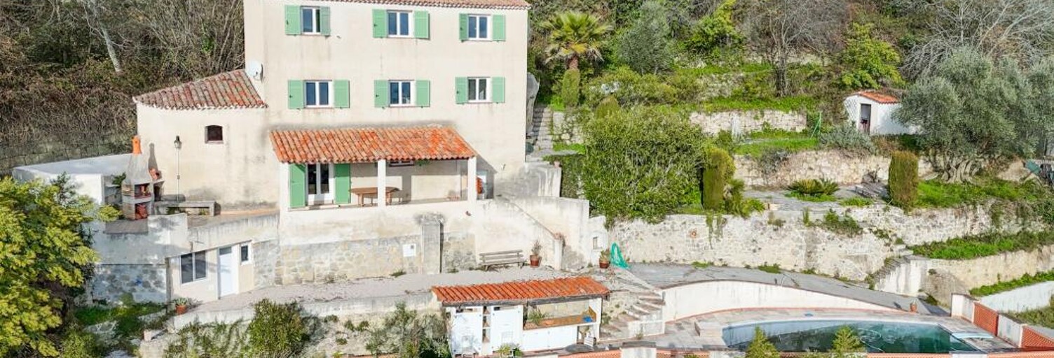 Maison 4 Pièces 104 m² à vendre à Berre-les-Alpes (06390)