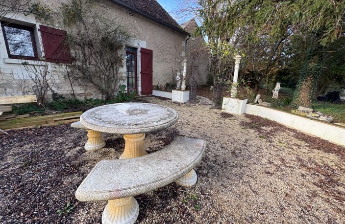 Marcé/Esves - Ancien moulin et ses nombreuses dépendances - Maison principale, grange, 2 gîtes + autres dépendances - Terrain de 5000 m² — photo 3
