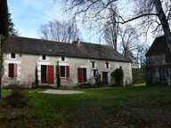 Marcé/Esves - Ancien moulin et ses nombreuses dépendances - Maison principale, grange, 2 gîtes + autres dépendances - Terrain de 5000 m² — photo 4