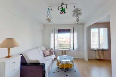 Appartement 3 pièces 240000 €