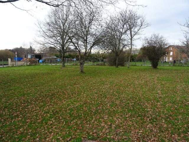 A VERNEUIL SUR VIENNE TERRAIN PLAT AVEC CU DE 700 M² — photo du bien