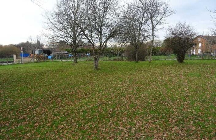 A VERNEUIL SUR VIENNE TERRAIN PLAT AVEC CU DE 700 M² — photo 3