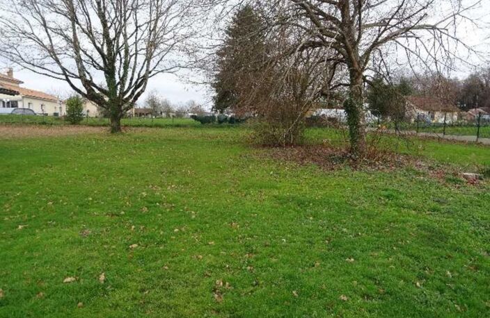A VERNEUIL SUR VIENNE TERRAIN PLAT AVEC CU DE 700 M² — photo 4